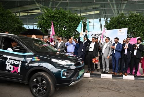 Electric Airport Taxis from Refex eVeelz Begin Operations at Bengaluru Airport