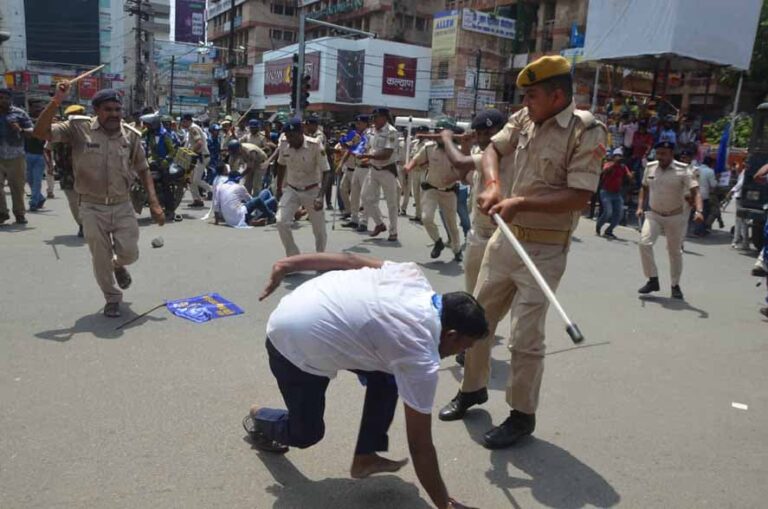 Bharat Bandh Sparks Violence in Patna: Police Resort to Lathicharge to Quell Protesters