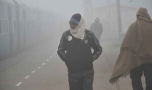 Bihar Grapples with Cold Wave: Dense Fog and Westerly Winds Disrupt Life Across 12 Districts