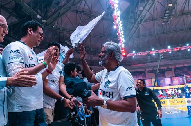 Goa Guardians owner Raju Chekuri sharing a moment with energized fans at PVL 2025 in Hyderabad