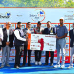 Champion Veer Ahlawat (2nd from right) receives the trophy and cheque from Mr. Suyash Patodia, Joint Managing Director, Choice International (3rd from left), Mr. Rahul Mehta, Owner, Victorious Choice (4th from left), Mr. J K Jajoo, Chairman, Shubhashish Homes (3rd from right) and Mr. Kapil Dev, President, PGTI (4th from right). The other dignitaries seen in the picture are Mr. Yogendra Singh, Captain, Rambagh Golf Club (2nd from left), Mr. Samridh Sharma, Honorary Secretary, Rambagh Golf Club (extreme right) and Mr. Amandeep Johl, CEO, PGTI (extreme left).