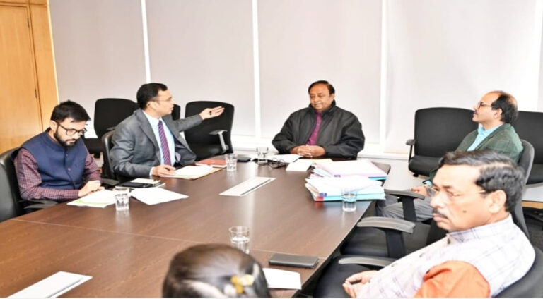 Bihar Energy Department Secretary and Chairman-cum-Managing Director of Bihar State Power Holding Company Limited, Manoj Kumar Singh, along with NBPDCL Managing Director Rahul Kumar, give a detailed presentation on the project