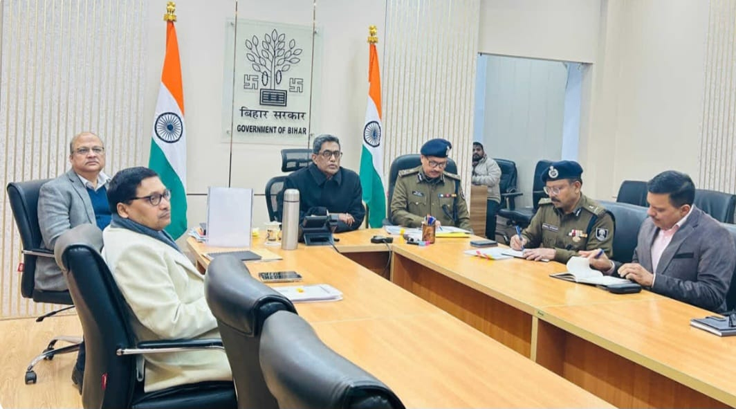 Chief Secretary Pratyay Amrit holds a review meeting in Patna