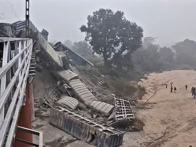 Good Train derails near Jamui in Bihar