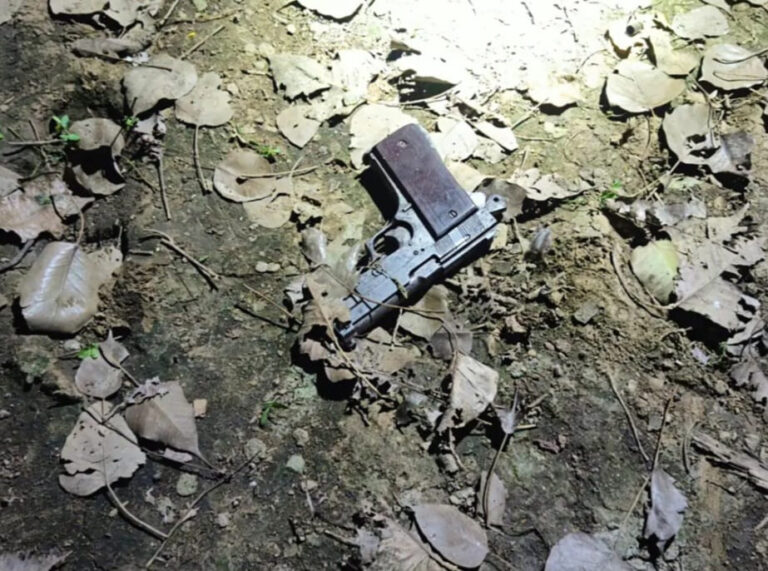 The pistol left by criminal