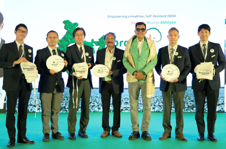 Chef Sanjeev Kapoor with Sakata Seed Team