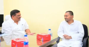 Nishant Kumar (right)