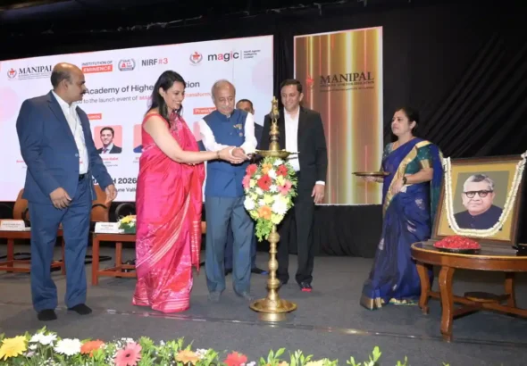 Lt. Gen. (Dr.) M. D. Venkatesh, VSM (Retd.) Vice Chancellor, MAHE, inaugurates the launch of the MAHE Agentic Intelligent Console (MAGIC) with the ceremonial lighting of the lamp at Manipal on 20 March