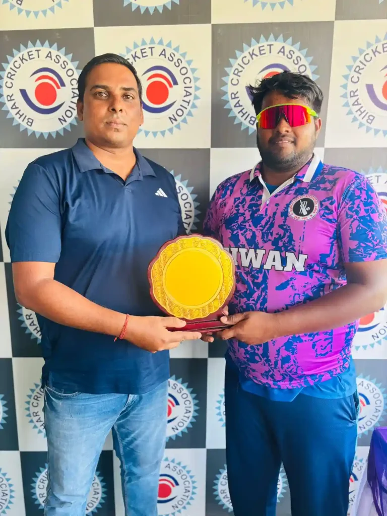 Mayank Kumar of Siwan receives player of the match award