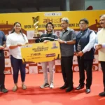 Winner Indrajeet Mahindrakar with Bihar Education Minister Sunil Kumar and Sports Minister Shreyasi Singh