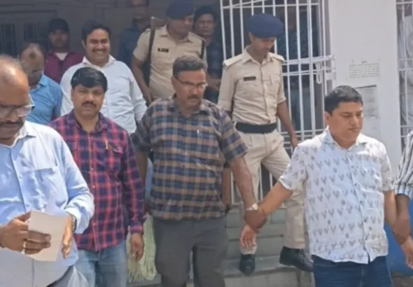 Vigilance Nabs Two Employees of SDO Office for Taking Bribe in Bhagalpur