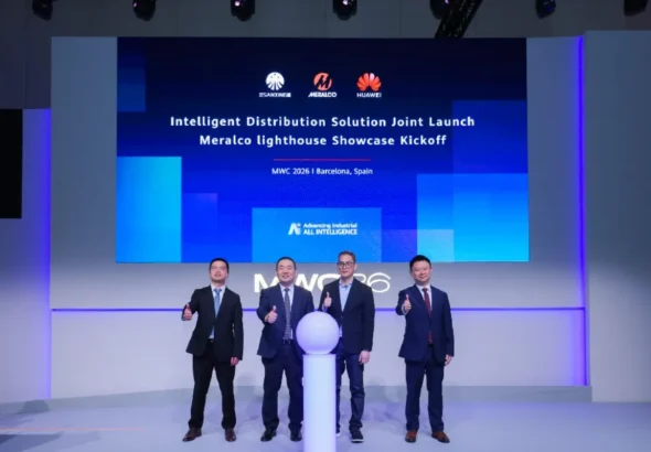 From left: Simon Zhou (General Manager of Overseas Marketing, SANXING Ningbo), David Sun (CEO, Huawei Electric Power Digitalization BU), Roque D. Bacani (Chief Information Officer, Meralco), and Perry Yang (Vice President, Huawei Optical Business Product Line) launching Huawei IDS