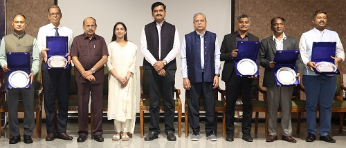 Eminent scientists were honoured at the VELS National Scitech Awards 2026 by Dr.Preethaa Ganesh Vice President Vels Group of Institutions