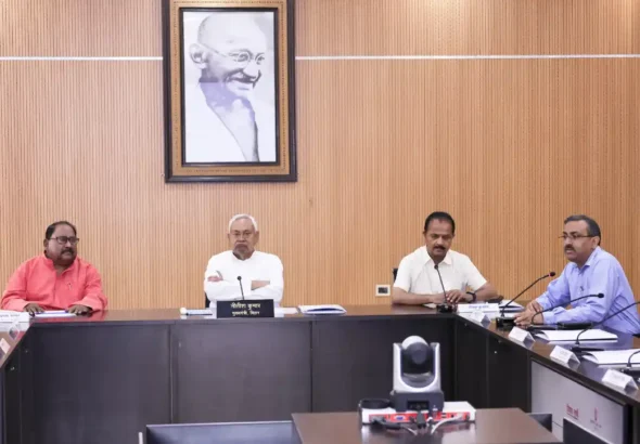 Bihar CM Nitish Kumar presiding over a meeting of CM Relief Fund Trust Board meeting in Patna. Photo: Aftab Alam Siddiqui