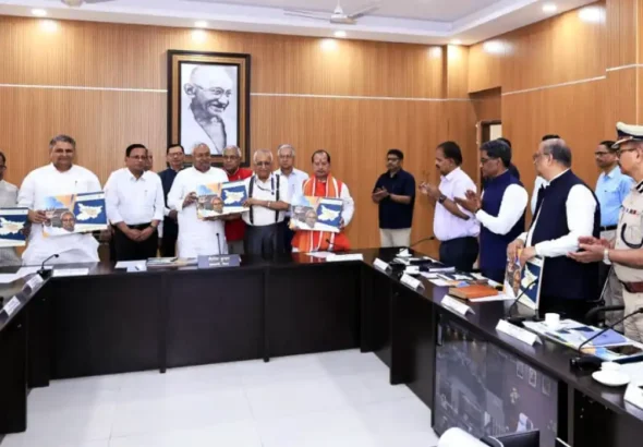 07-April-Nitish Kumar at Disaster Management Meeting