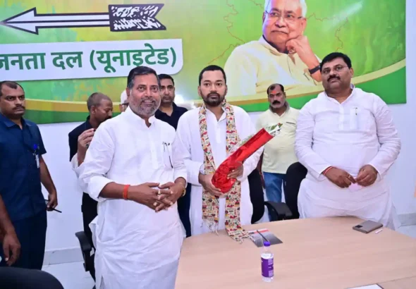 Nishant Kumar at JD(U) office