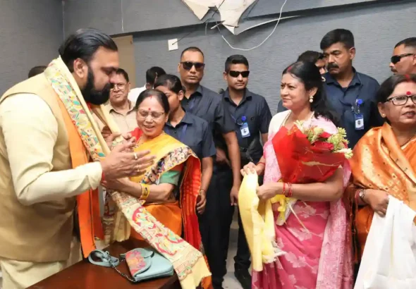 Supporters greet Bihar Chief Minister Samrat Choudhary in Patna on April 16, 2026.