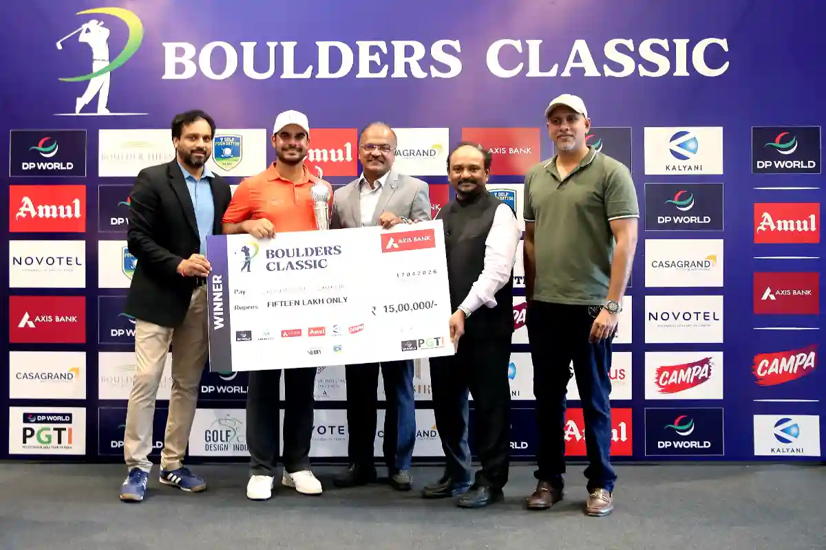 Champion Shubhankar Sharma (2nd from left) receives the trophy and cheque from Dr. N R N Reddy, President & CEO – TGolf Alliance and O&M Partner – Boulder Hills Golf & Country Club (centre) and Mr. Madhusudhan Rao, CFO & Business Head – Emaar Properties, Hyderabad (2nd from right). The other dignitaries seen in the picture are Mr. Harish Muthyalachetty, Chief Marketing Officer, Casagrand (extreme right) and Mr. Vikas Singh, Chief Business Officer, DP World PGTI (extreme left).