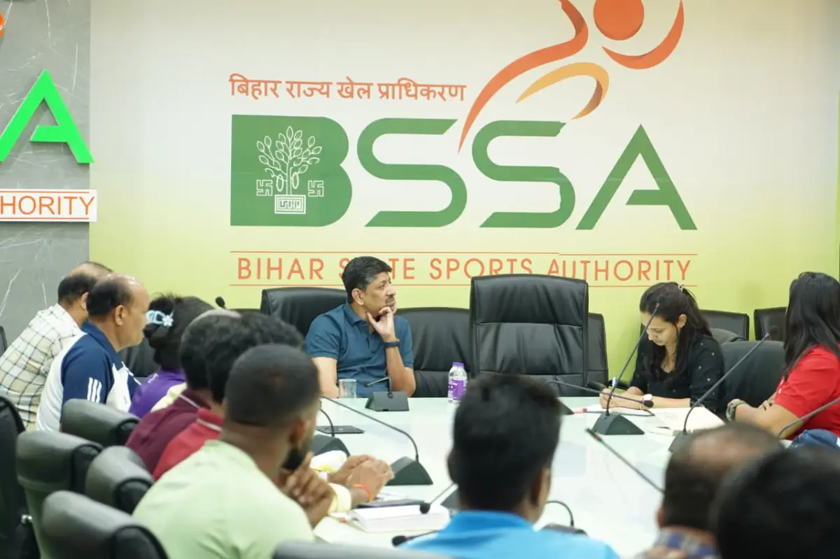 A review meeting was held today at the Bihar State Sports Authority (BSSA) to assess the performance of coaches in Patna.