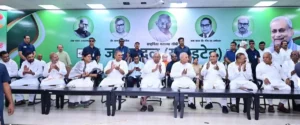 Nitish Kumar and other JD(U) leaders during Bhamashah Jayanti celebration at JD(U) office in Patna.