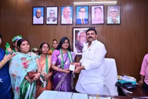 Women leaders of West Champaran joined JD(U) in Patna on April 27, 2026.