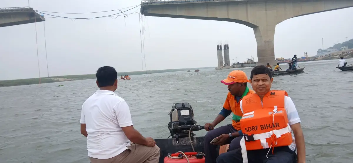 A span of Vikramshila Setu collapsed in Bhagalpur .
