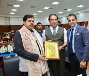 DPS Patna East school management officials with Bihar Education Minister Mithilesh Tiwari (left)