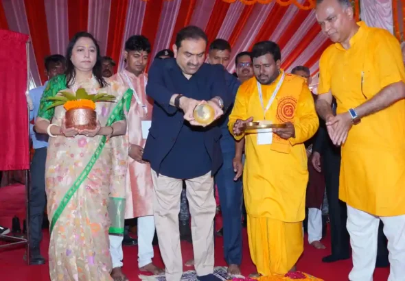 Gautam Adani performing Bhoomi Pujan for Akhand Jyoti Eye Hospital at Mastichak in Saran district of Bihar.
