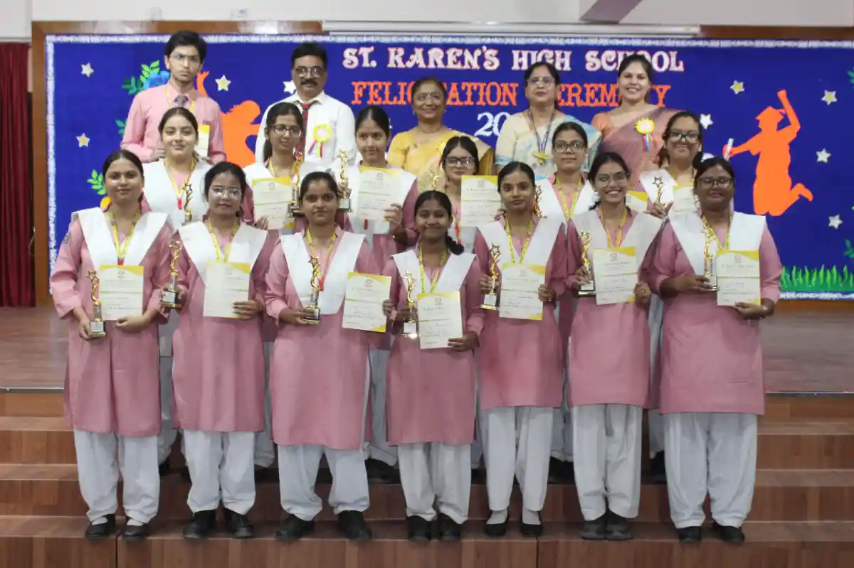 St Karen's High School felicitates CBSE 2006 toppers in Patna on May 18, 2026.