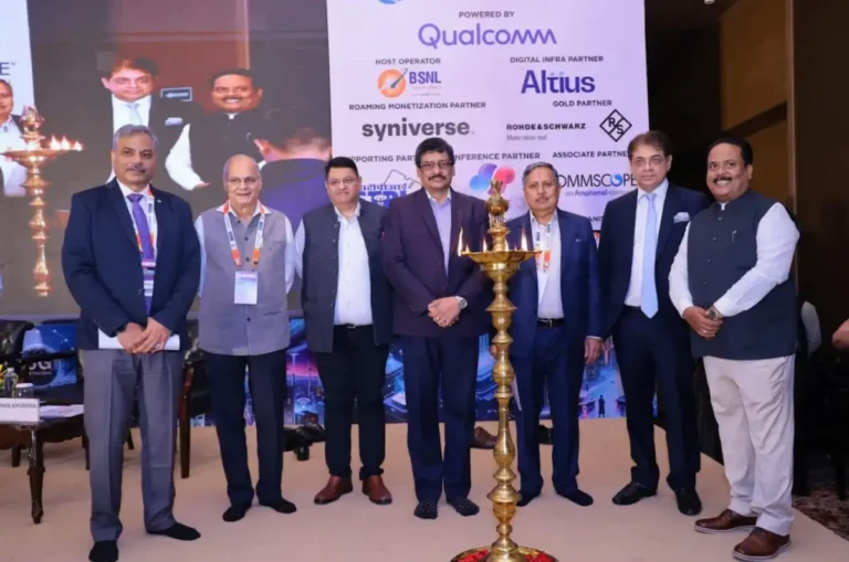 Left to Right: Jitendra Singh, Qualcomm, Anil Tandan, BIF, Rahul Vatts, Bharti Airtel, A Robert J Ravi, BSNL, AK Tiwari, Reliance Jio, Abhinav Puri, 6D Technologies, Shashi Dharan, BE