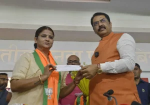 Former RJD Mahila Morcha president Ritu Jaiswal joined BJP in presence of Bihar BJP chief Sanjay Saraogi in Patna on May 26, 2026.