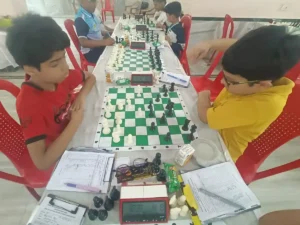 Devansh Keshri (Yellow T Shirt) Takes Sole Lead in Bihar U-13 Chess Championship