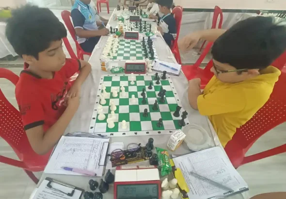 Devansh Keshri (Yellow T Shirt) Takes Sole Lead in Bihar U-13 Chess Championship