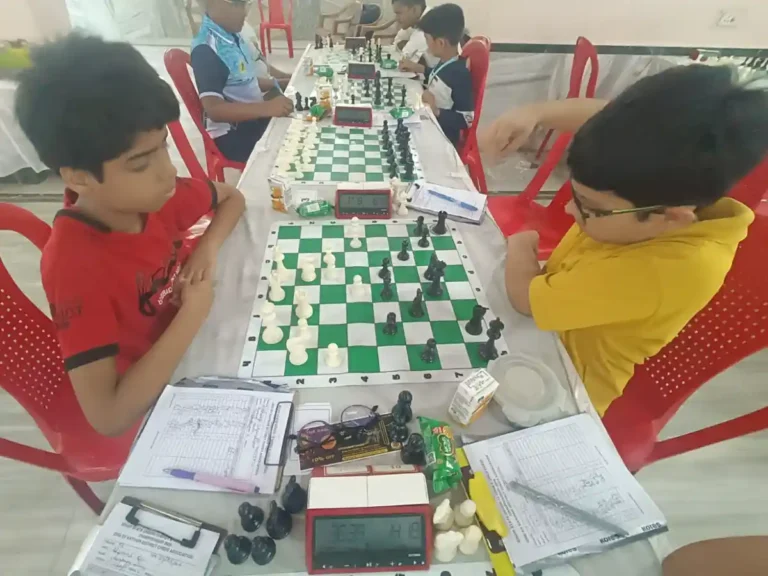 Devansh Keshri (Yellow T Shirt) Takes Sole Lead in Bihar U-13 Chess Championship