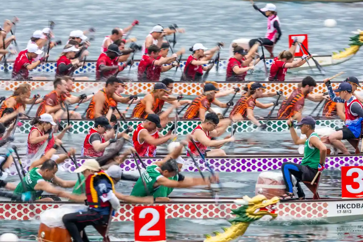 World-class racing, live entertainment, cultural experiences and a gourmet carnival take over Tsim Sha Tsui