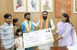 Bihar Chief Minister Honours Young Athlete Piyush Raj with ₹9 Lakh Award