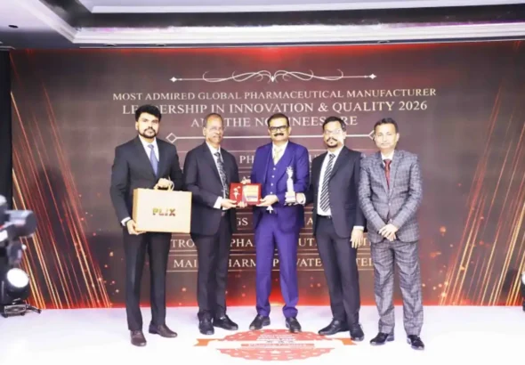 Dr. A. Ramamurthy, Founder of Regenix Group of Companies, celebrated with his team at the Pharma Leaders Healthcare Super Brand Awards 2026