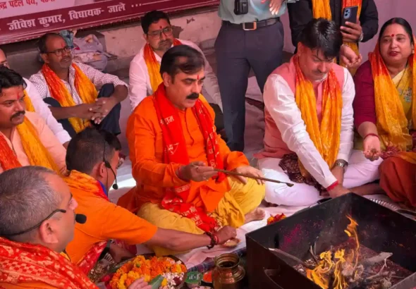 Havan, Sundarkand, and Maha Aarti held at MLA Jivesh Kumar’s residence to mark 12 years of Modi government in Patna on June 10, 2026.