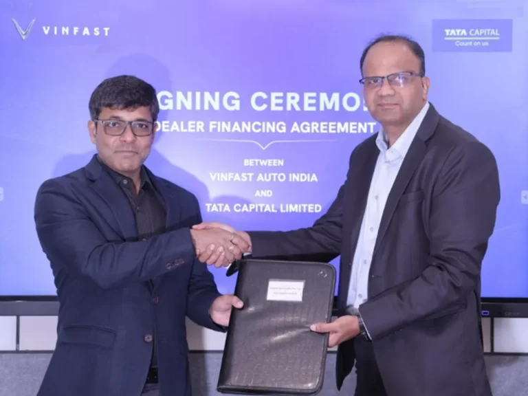 The MoU was signed by Mr. Tapan Ghosh, CEO of VinFast India, along with Mr. Narendra Kamath, COO – SME Finance, Tata Capital in Gurugram