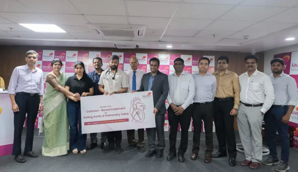 Dr. R Anantharaman, Director for Transcatheter Heart Valve Therapies, Dr Mahesh Kumar Medical Superintendent and team of cardiologists and cardiac surgeons