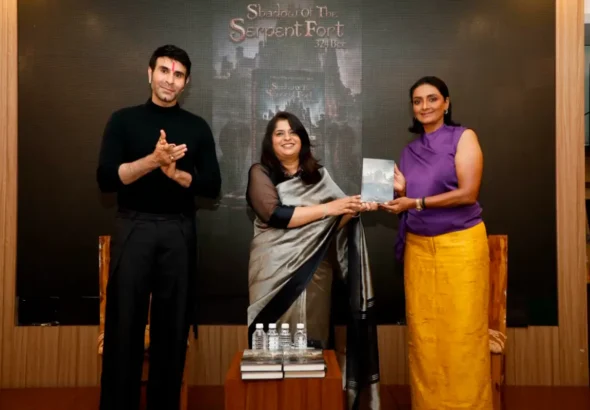 Acclaimed actor and classical dancer Shanthi Priya officially unveiled the book Shadow of the Serpent Fort by Arti Chavan, with Sandip Soparrkar, internationally renowned dancer, and choreographer