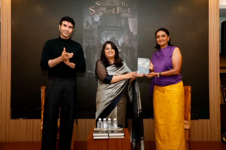 Acclaimed actor and classical dancer Shanthi Priya officially unveiled the book Shadow of the Serpent Fort by Arti Chavan, with Sandip Soparrkar, internationally renowned dancer, and choreographer