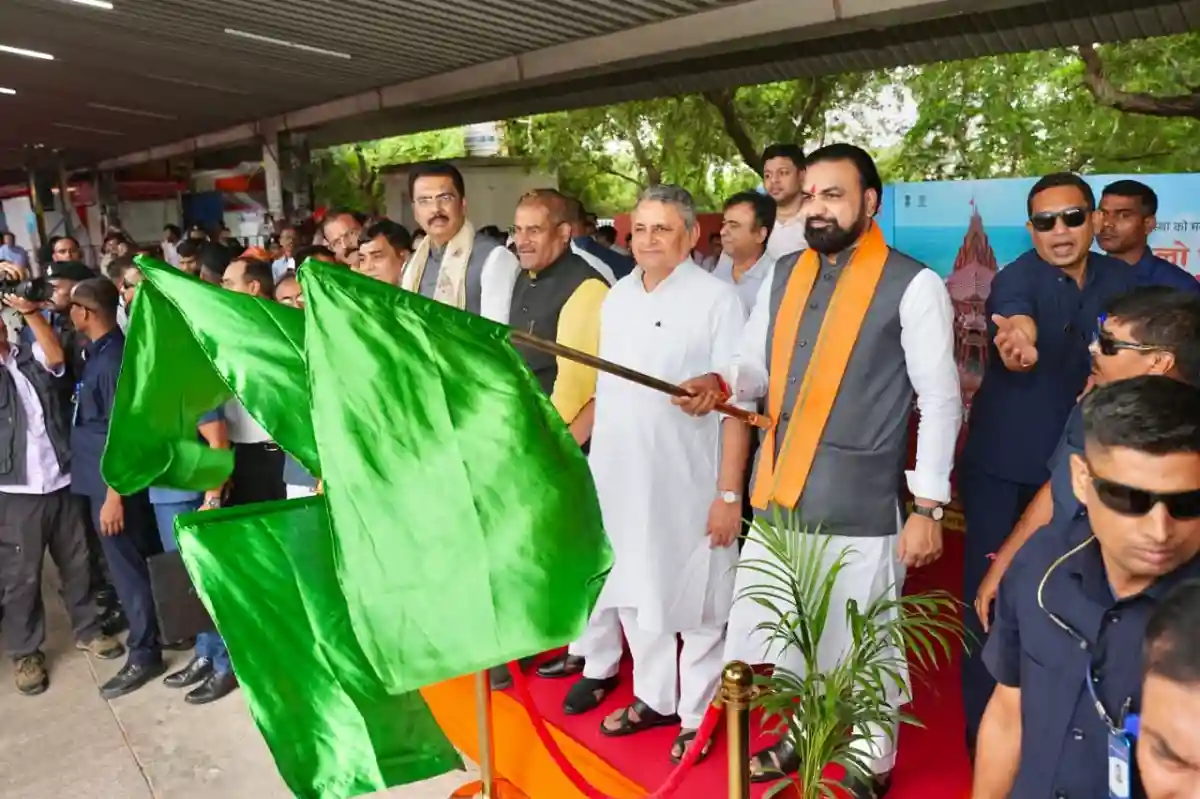 Bihar Chief Minister Samrat Choudhary on Monday flagged off a special train carrying 1,150 pilgrims from Patliputra Junction as part of the Somnath Swabhiman Parv.