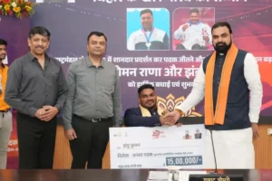 Bihar Chief Minister felicitates para athlete Jhandu Kumar on National Sports Day in Patna on August 29, 2026.