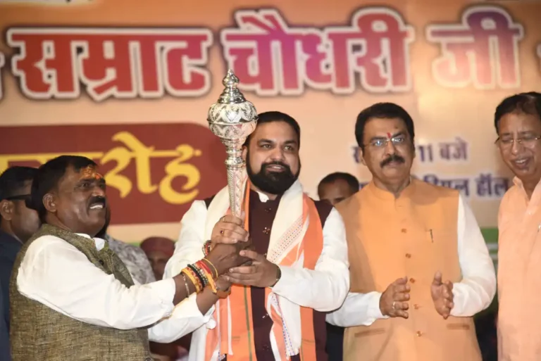 Kanu-Halwai community felicitated the Bihar Chief Minister Samrat Choudhary with a bouquet, ceremonial shawl, mace, memento and flower garlands in Patna on August 2, 2026.