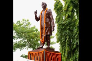 Daroga Prasad Rai statue