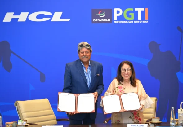 Mr. Kapil Dev, President, DP World Professional Golf Tour of India and Mrs. Kiran Nadar, Chairperson, Kiran Nadar Museum of Art & Trustee, Shiv Nadar Foundation, signed the partnership between DP World PGTI and the HCL Group on Monday, September 14.